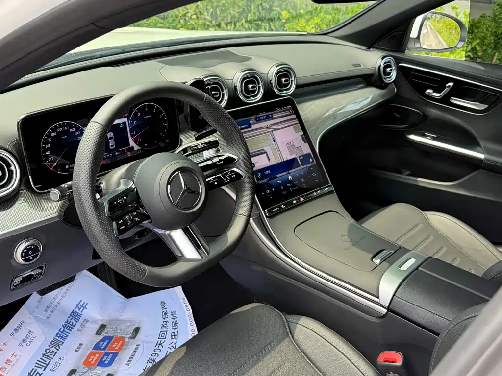 Mercedes-Benz C-Class 2025 — фото 12