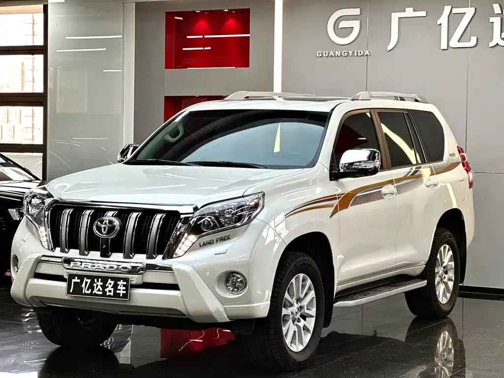 Toyota Prado 2017 — фото 1