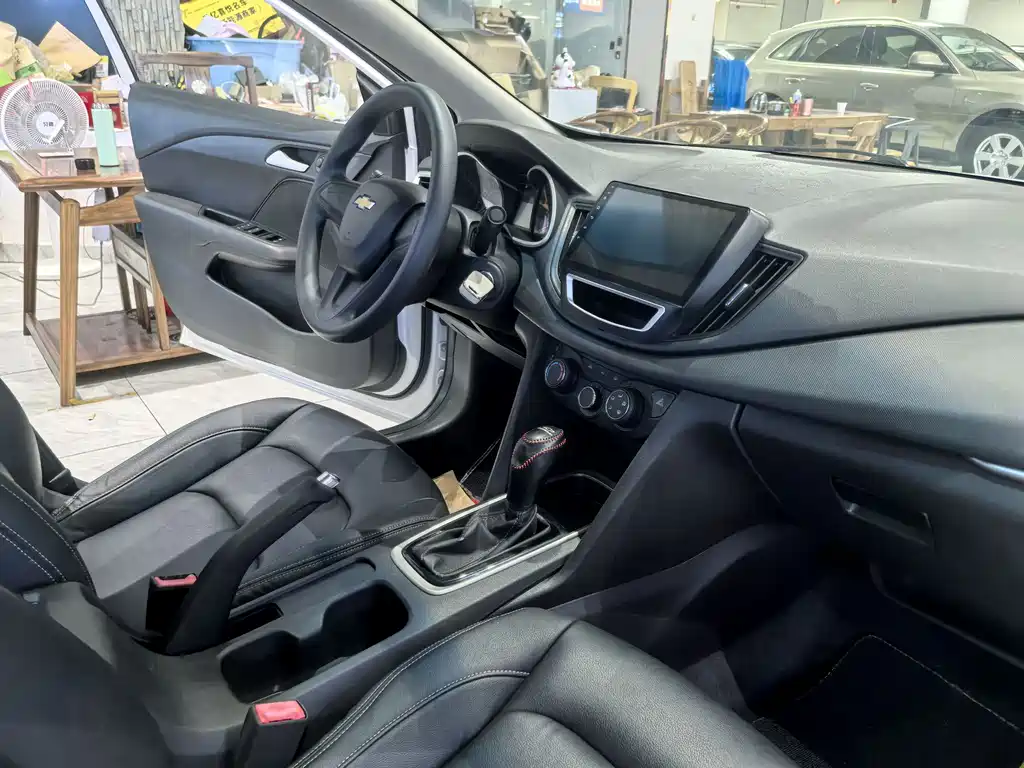 Chevrolet Cavalier 2019 — фото 12