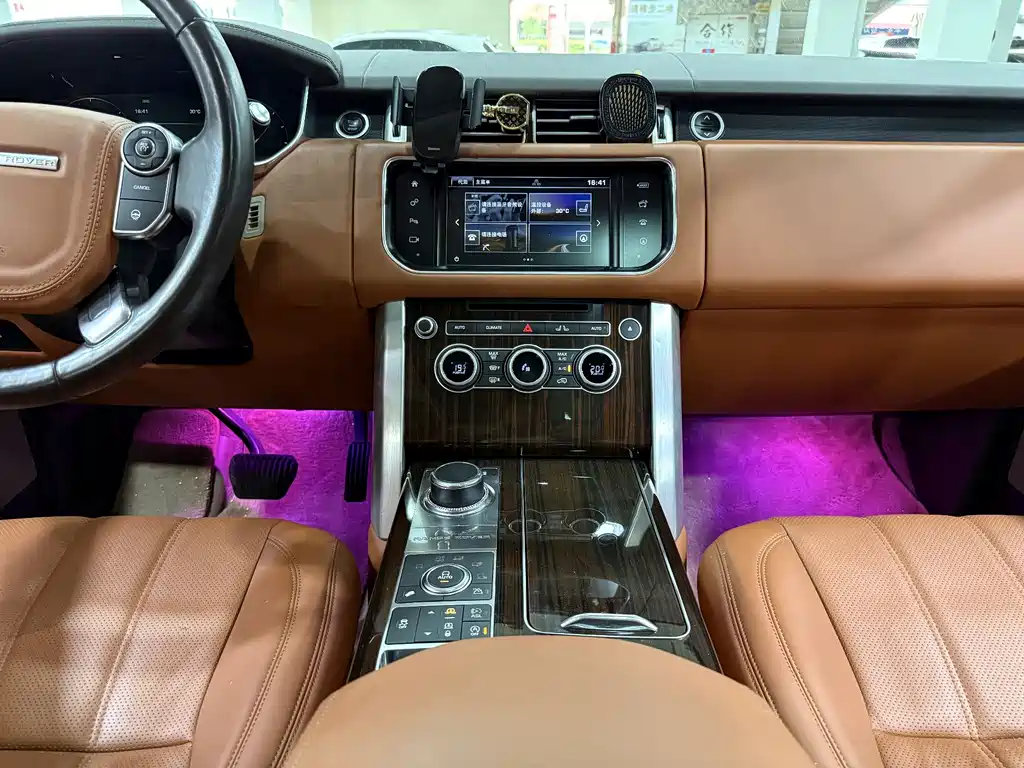 Land Rover Range Rover 2017 — фото 11