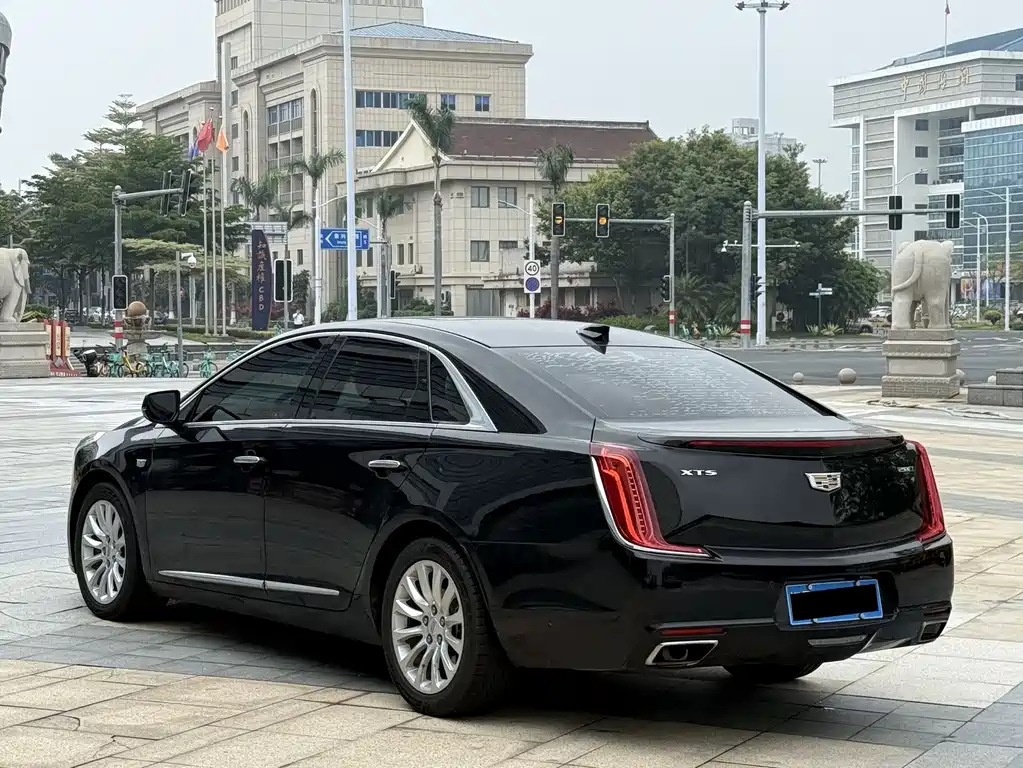 Cadillac XTS 2019 — фото 13