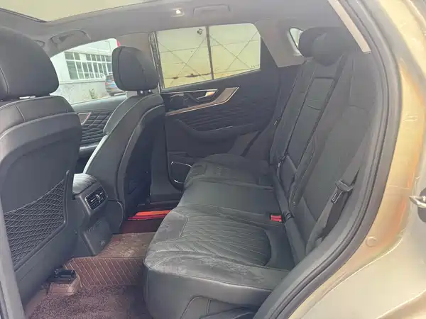 Hongqi HS5 2022