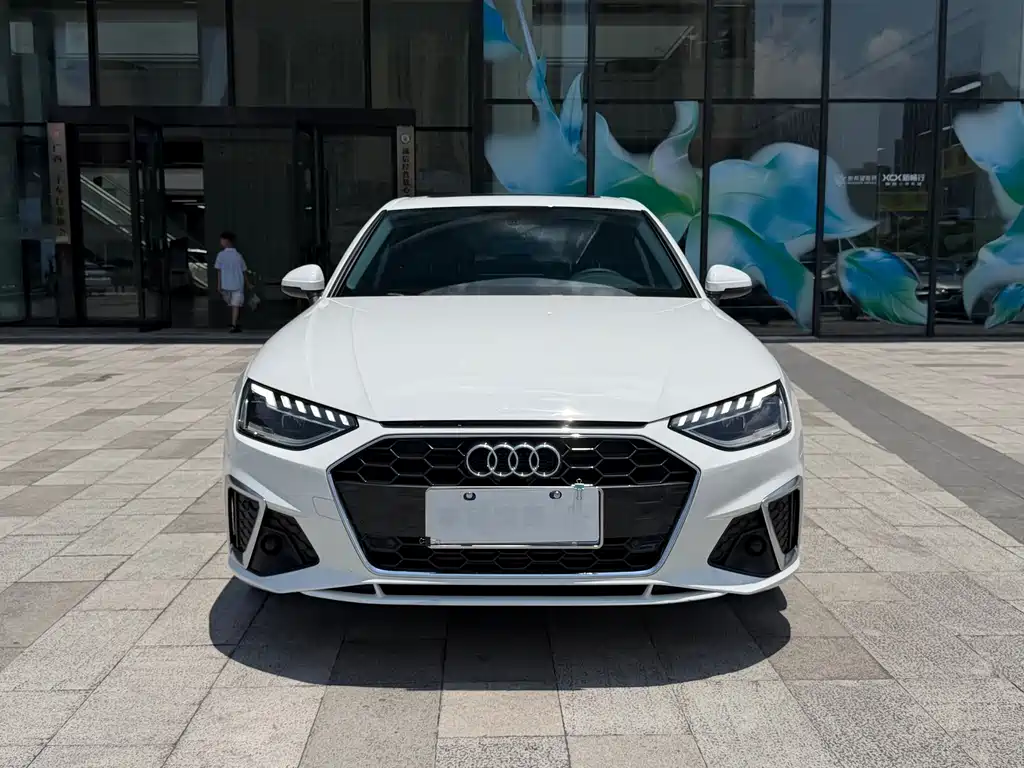 Audi A4L 2021