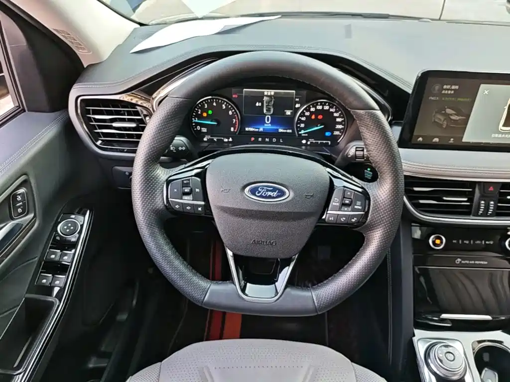 Ford Escape 2023 — фото 11