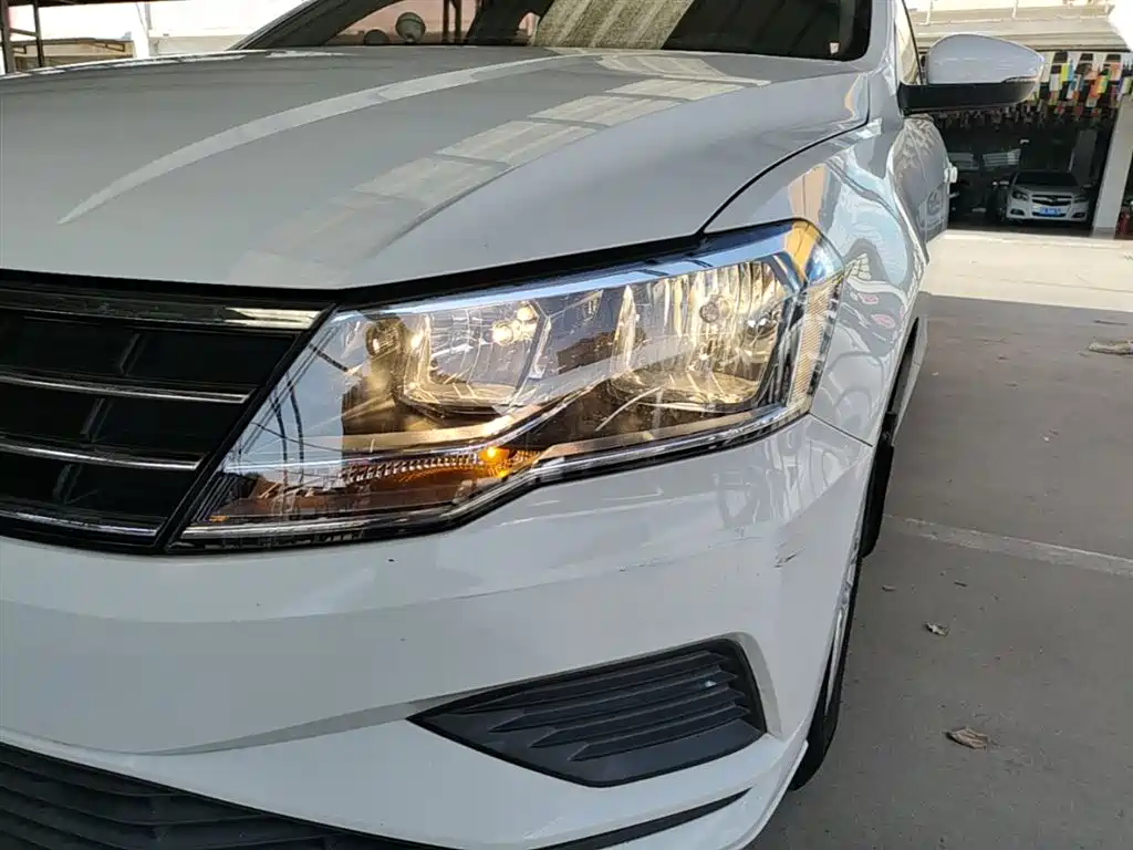 Volkswagen Jetta 2018 — фото 18