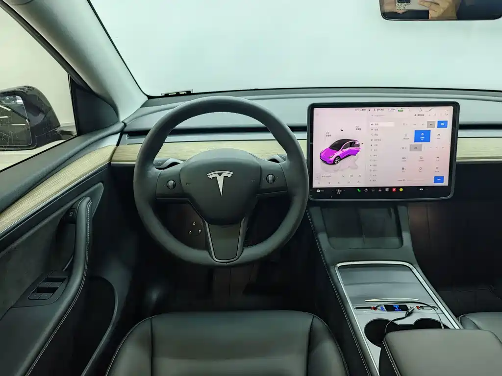 Tesla Model Y 2023 — фото 16