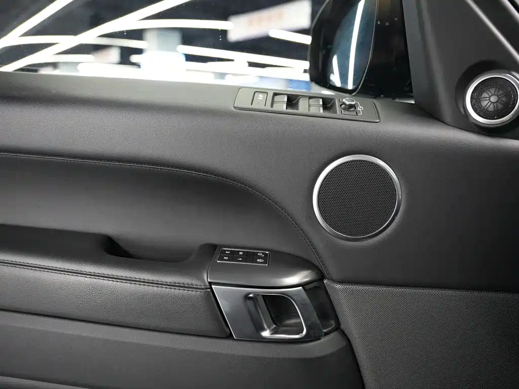 Land Rover Range Rover Sport 2018 — фото 10
