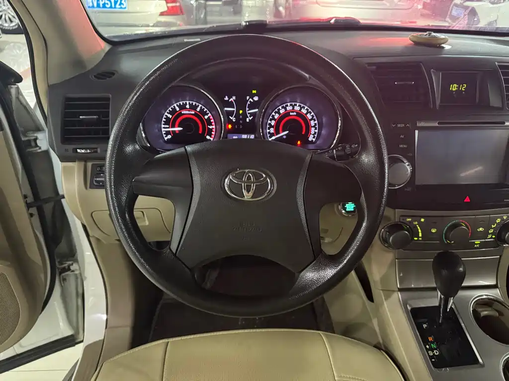Toyota Highlander 2015 — фото 7