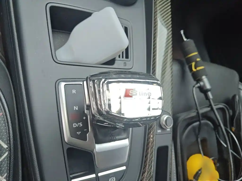 Audi A4L 2020
