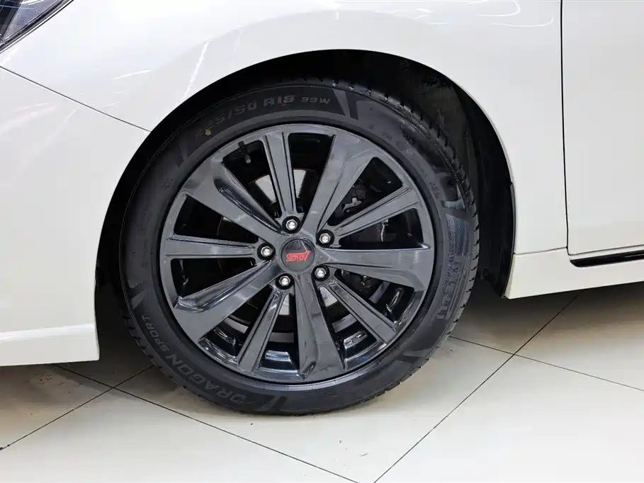 Subaru Legacy 2021 — фото 13