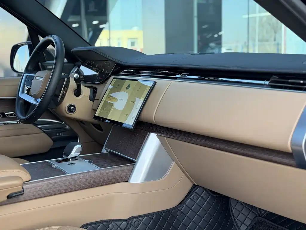 Land Rover Range Rover 2025 — фото 13
