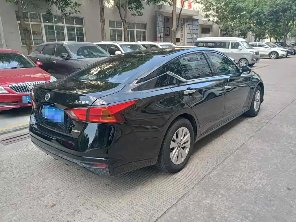 Nissan Teana 2021