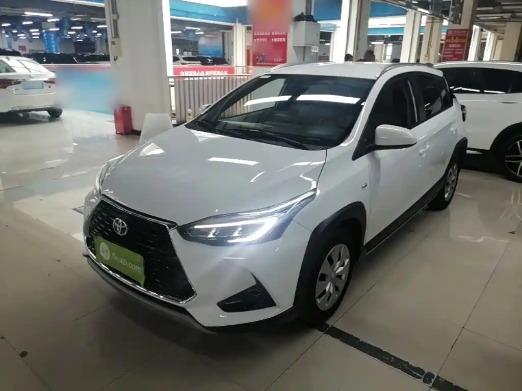 Toyota Yaris L 2021