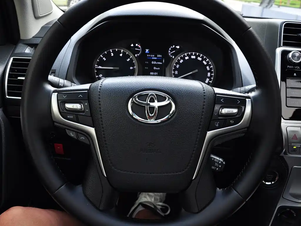 Toyota Prado 2019 — фото 8