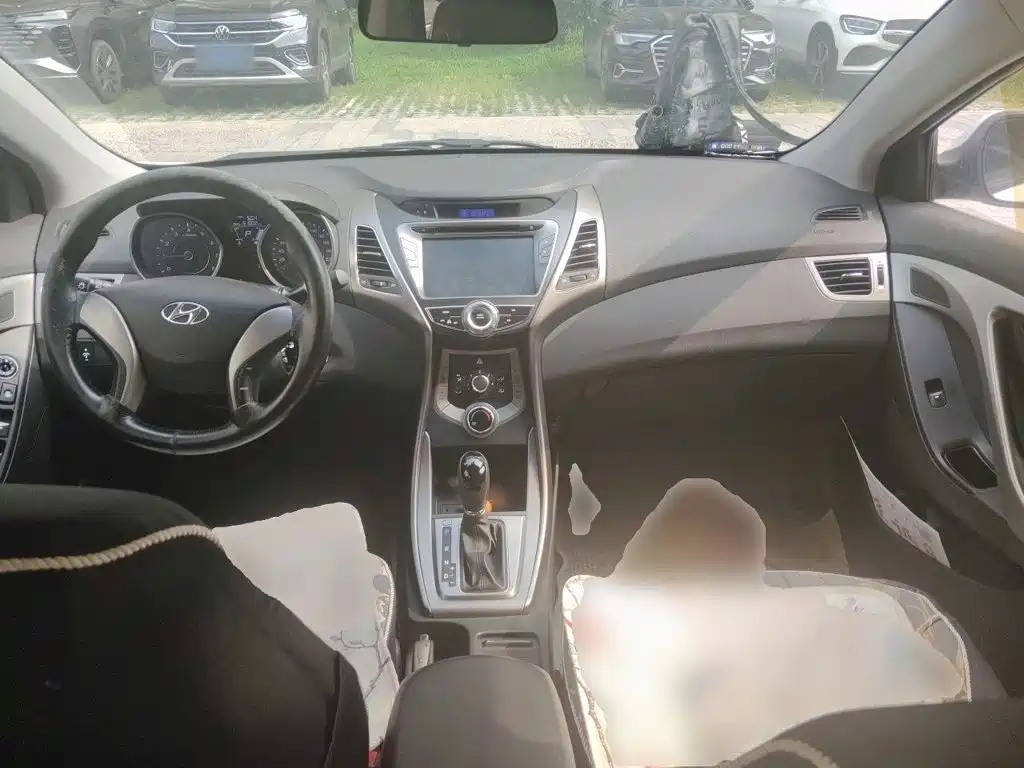 Hyundai Elantra 2014