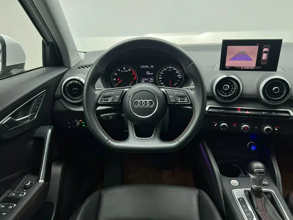 Audi Q2L 2022 — фото 16
