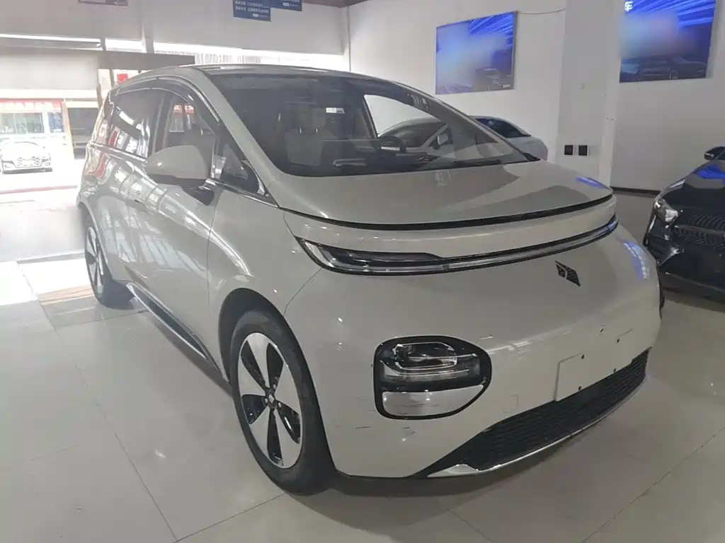 Baojun Clouds 2024