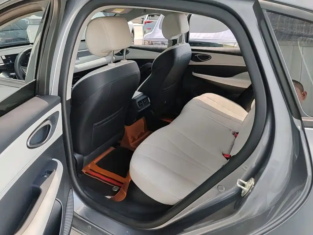 BYD Seal 05 DM-i 2025 — фото 17