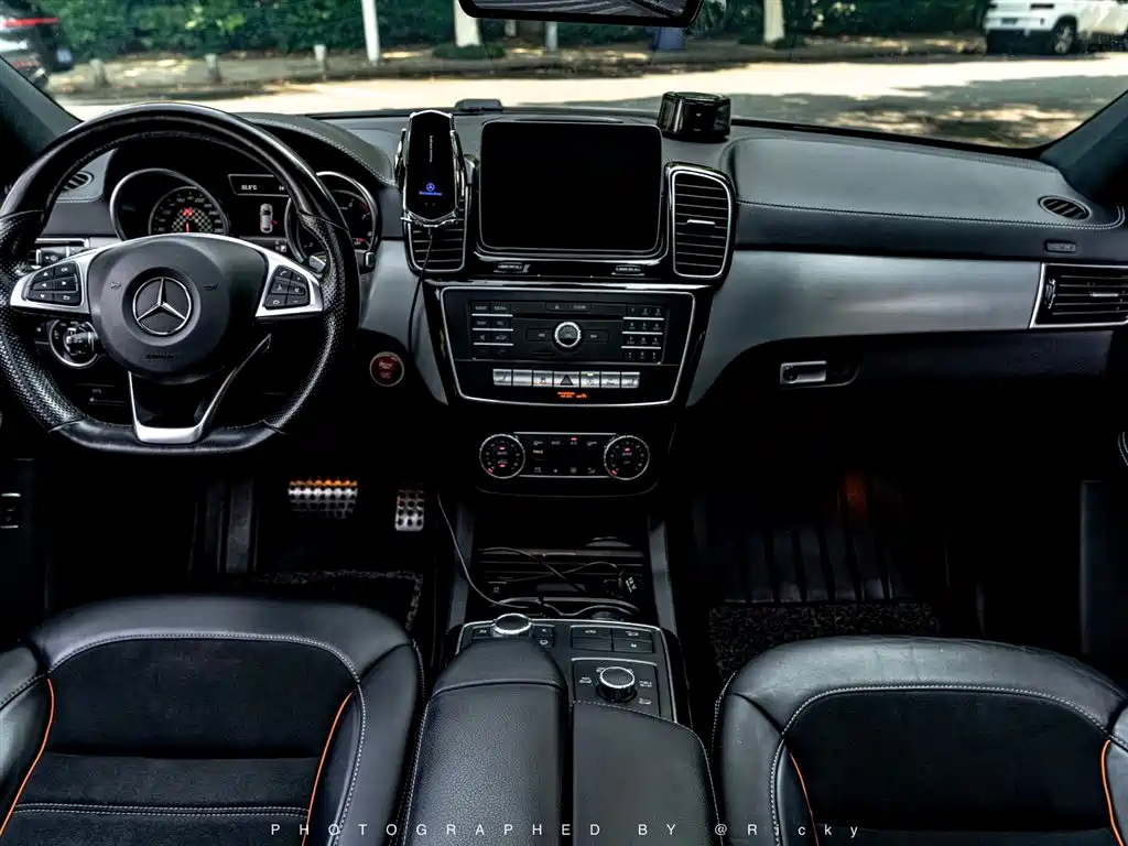 Mercedes-Benz GLE Coupe AMG 2018 — фото 3