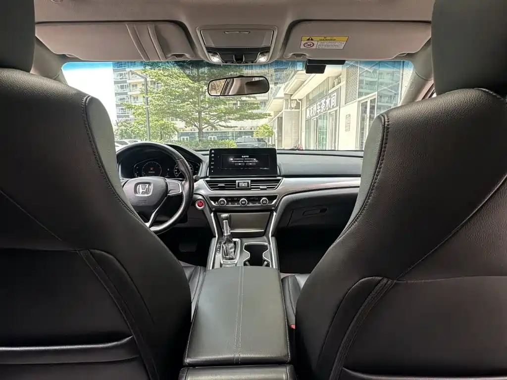 Honda Accord 2022 — фото 25