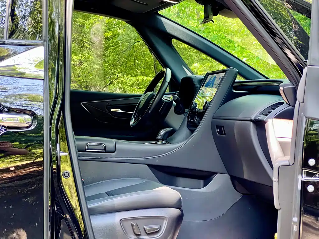 Toyota Vellfire 2025 — фото 31