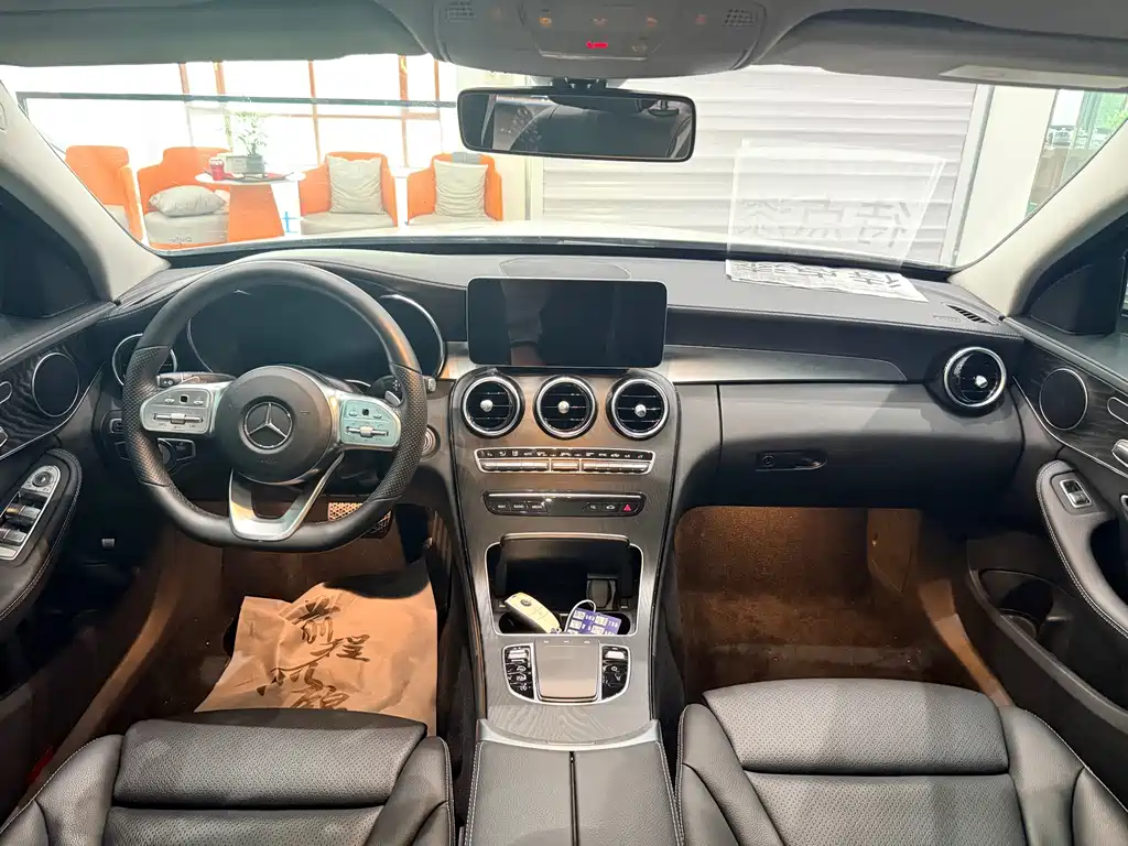Mercedes-Benz C-Class 2020 — фото 20