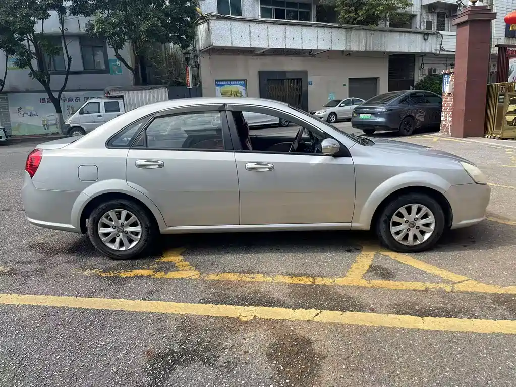 Buick Excelle 2011