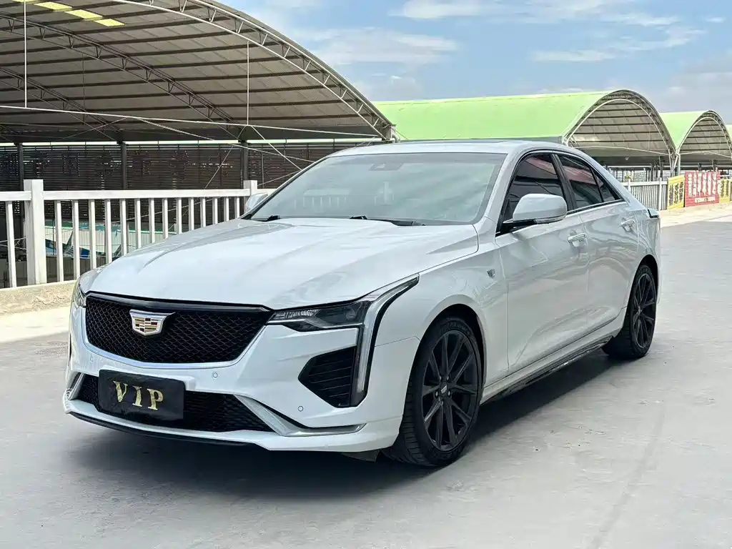Cadillac CT4 2020 — фото 1