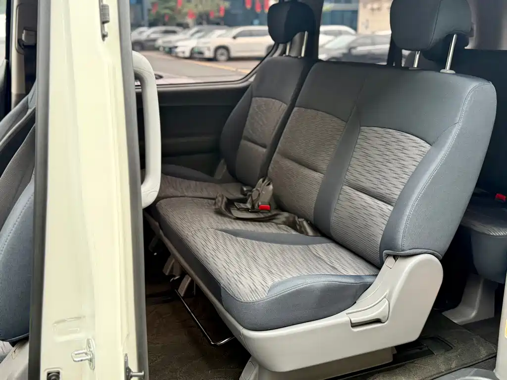 Hyundai H-1 2016 — фото 12