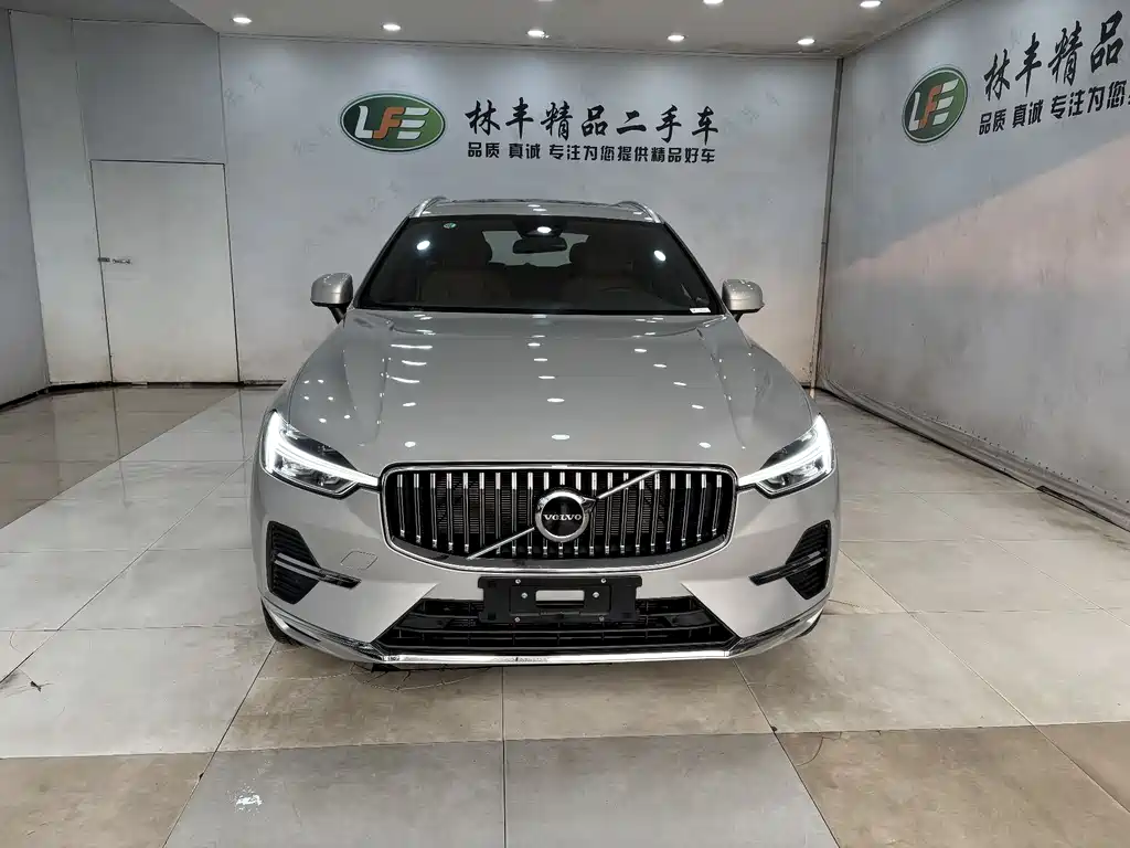 Volvo XC60 2025 — фото 2