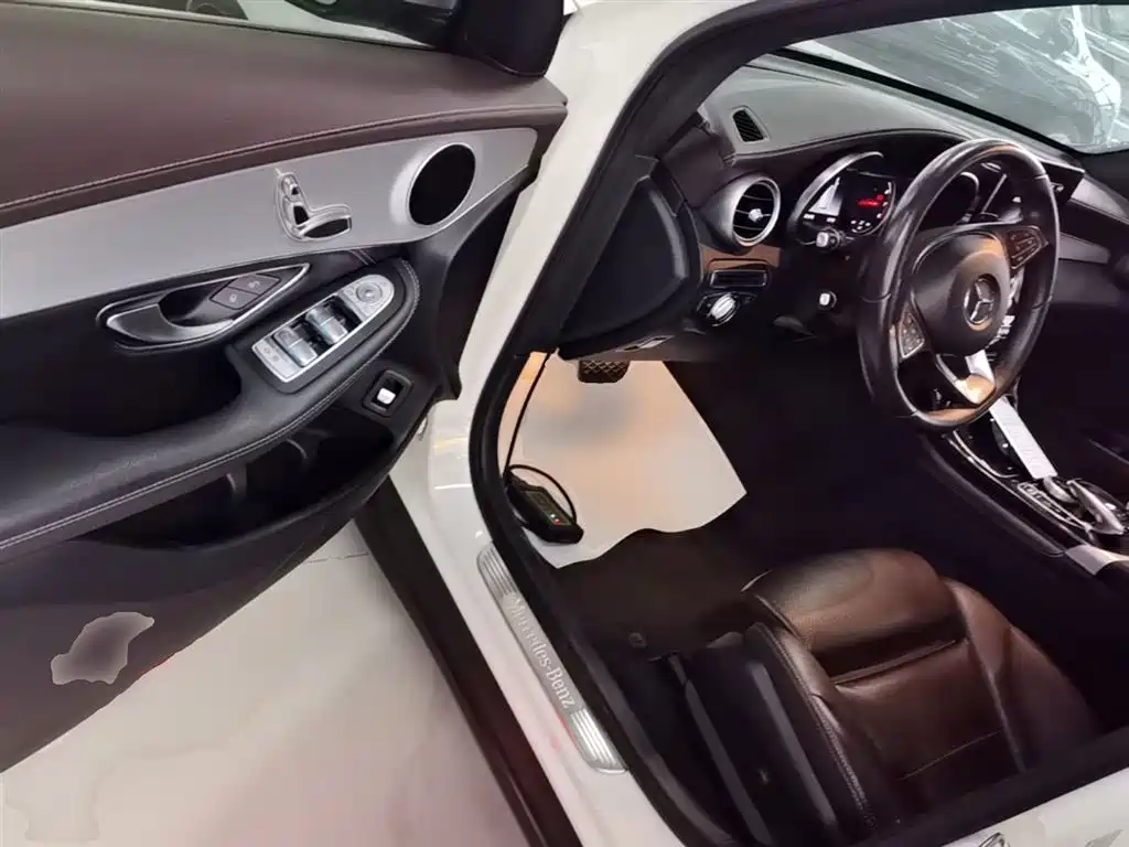 Mercedes-Benz GLC 2019 — фото 16