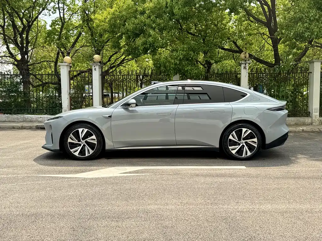 NIO ET5 2023