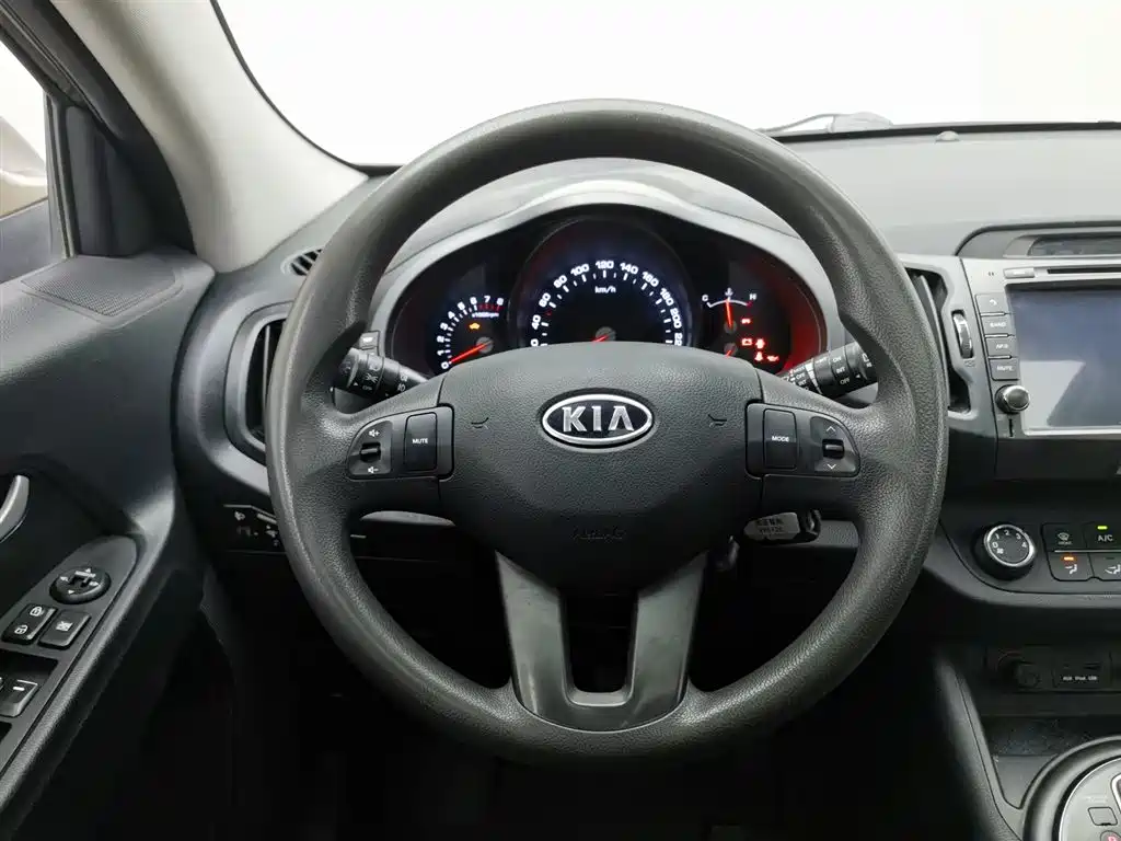 Kia Sportage 2014 — фото 11
