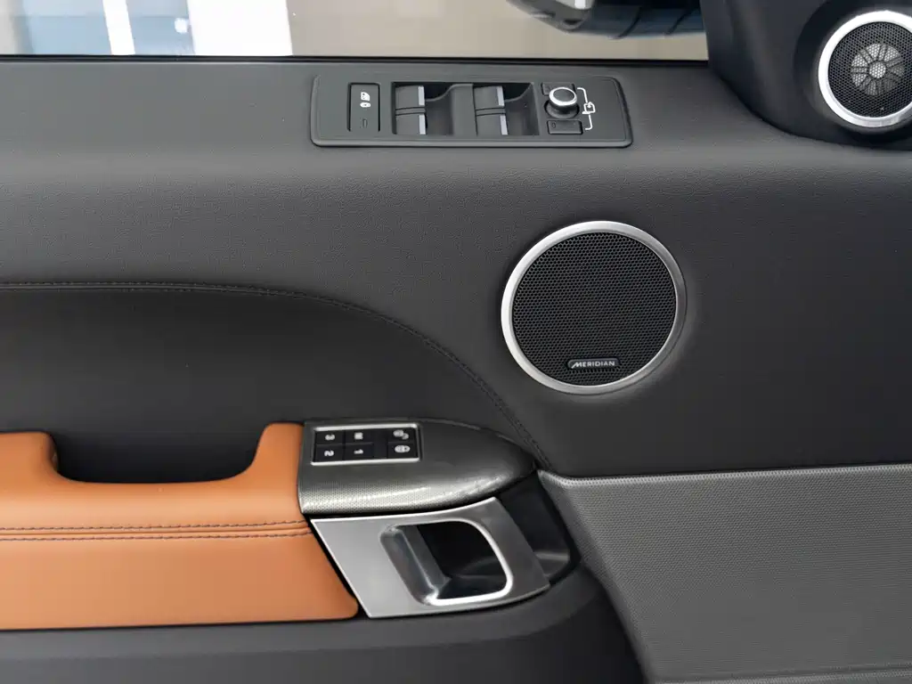 Land Rover Sport 2018 — фото 15
