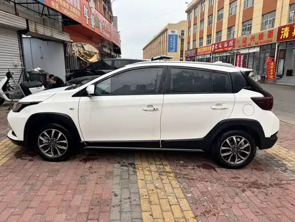 Toyota Yaris L 2022