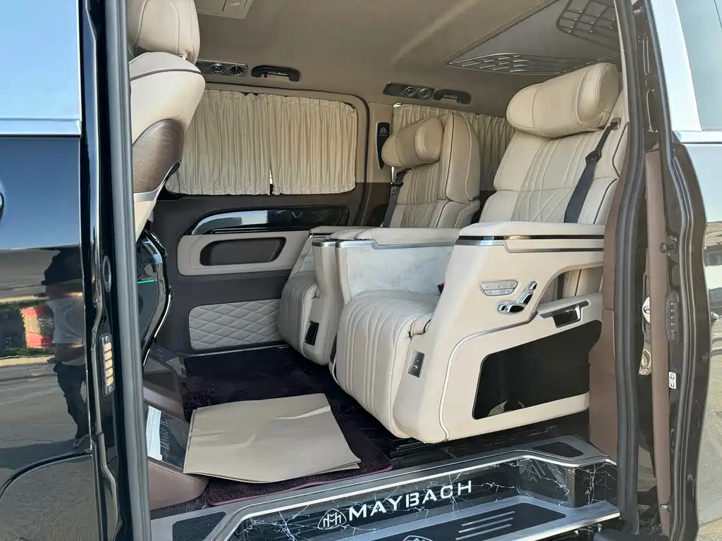 Mercedes-Benz Vito 2023 — фото 11