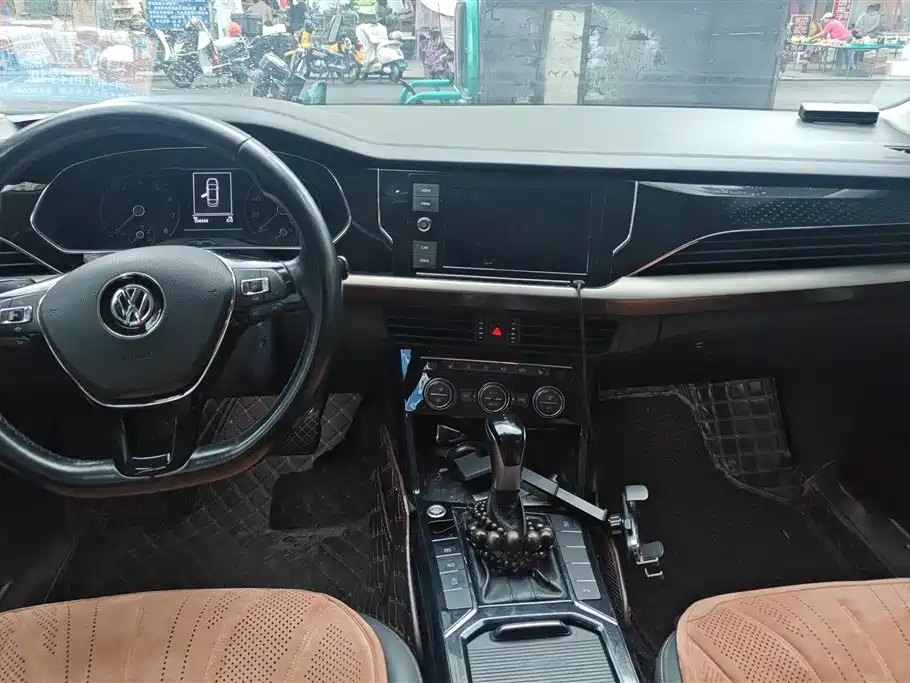 Volkswagen Passat 2019 — фото 13