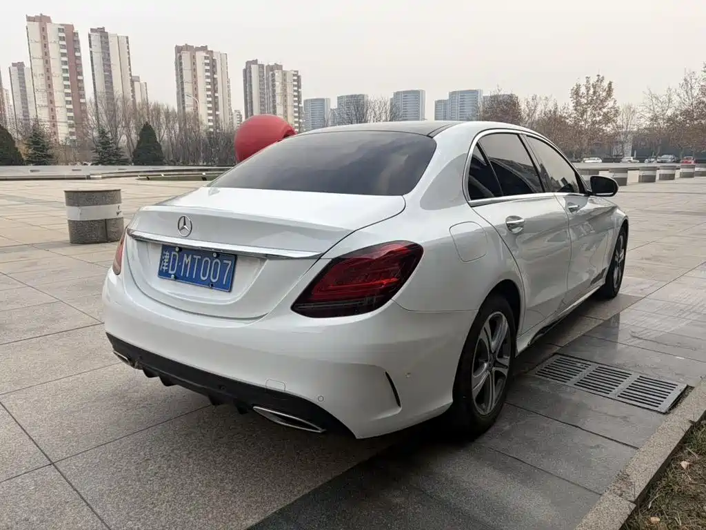 Mercedes-Benz C-Class 2019