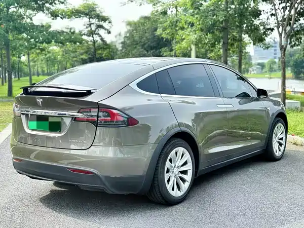 Tesla Model X 2017
