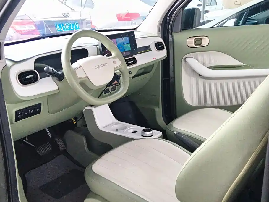 Geely Galaxy Panda 2025 — фото 9