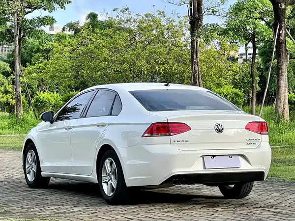 Volkswagen Lamando 2015