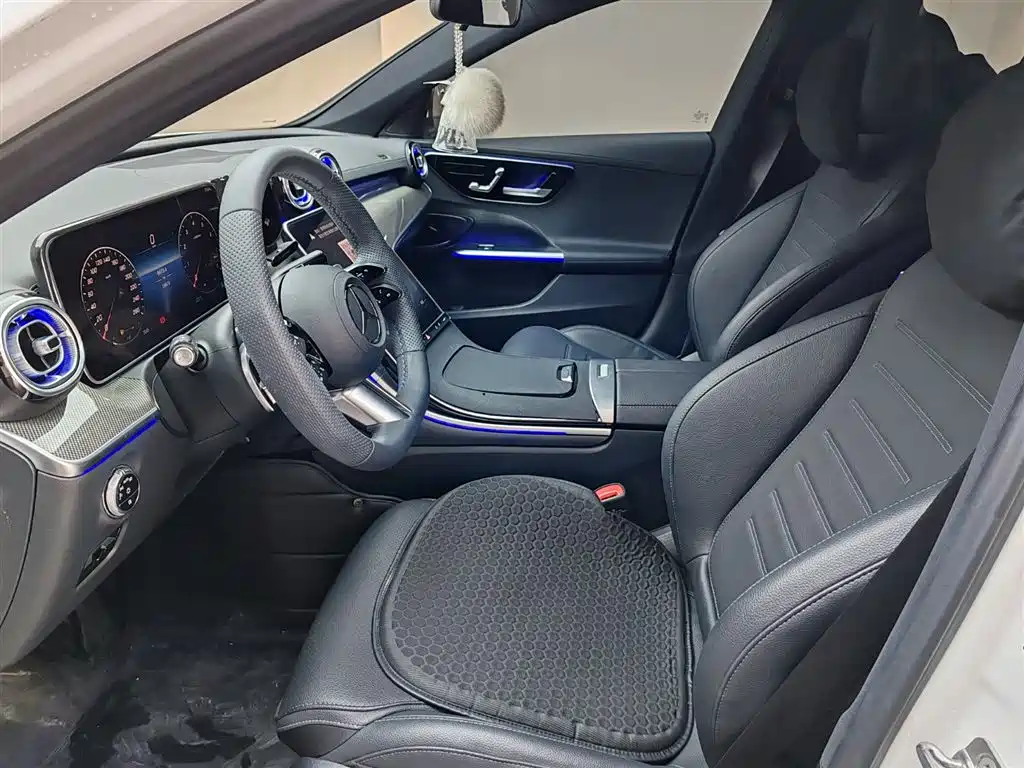 Mercedes-Benz C-Class 2024 — фото 14