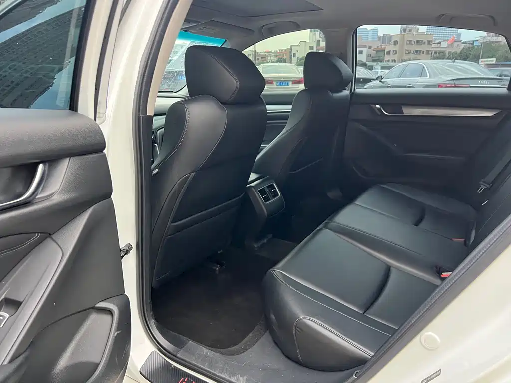 Honda Accord 2021 — фото 14
