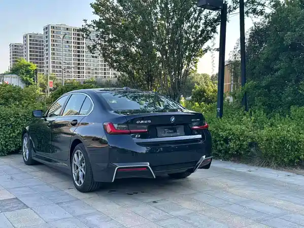 BMW i3 2025