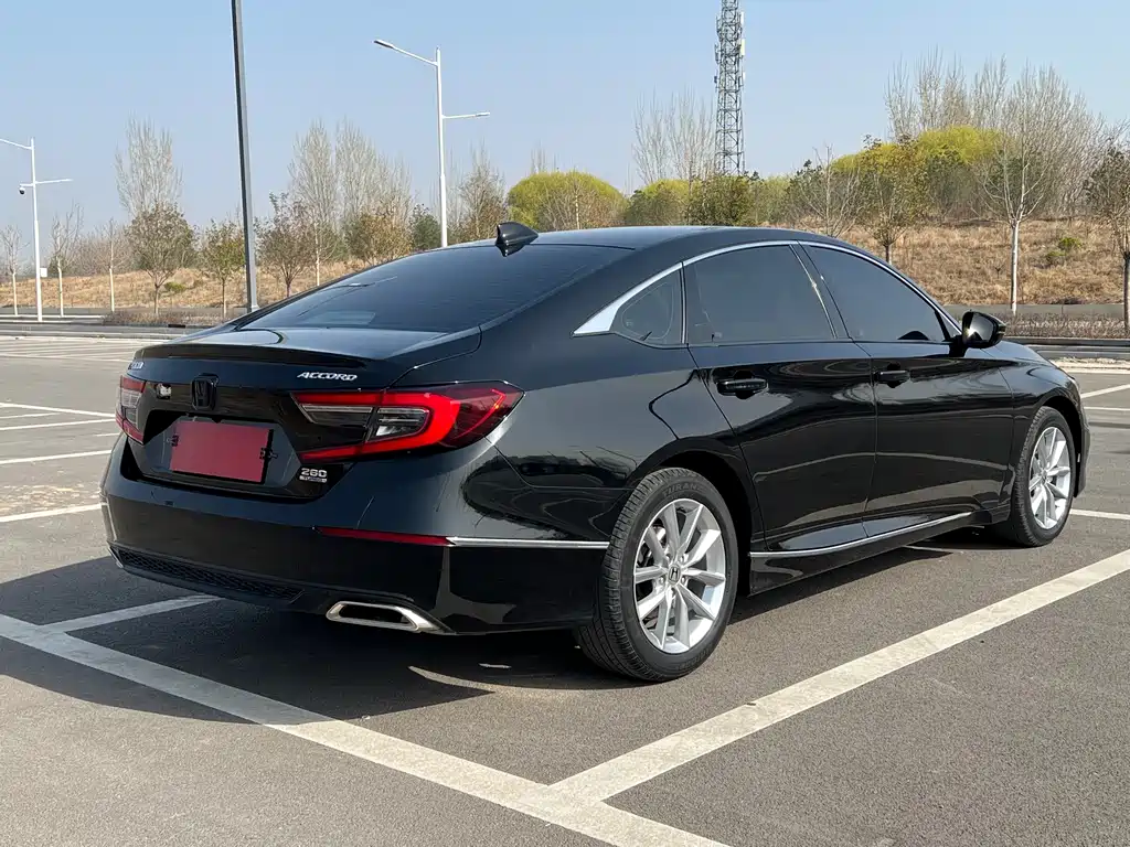 Honda Accord 2023 — фото 15