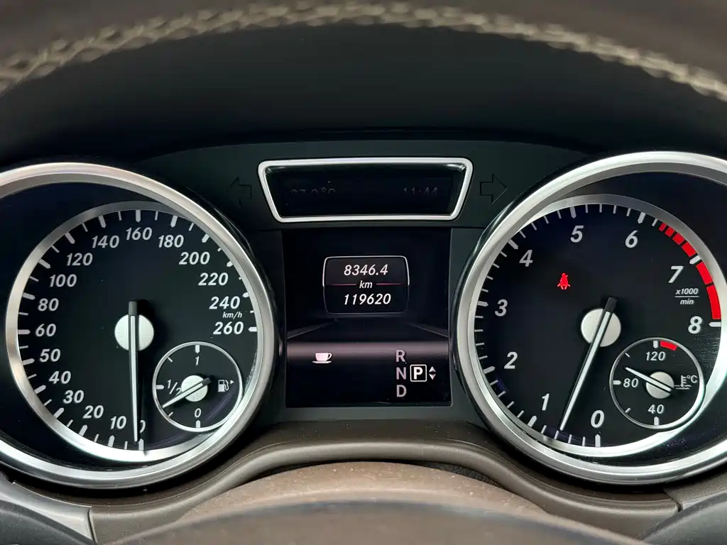 Mercedes-Benz M-Class 2013 — фото 24