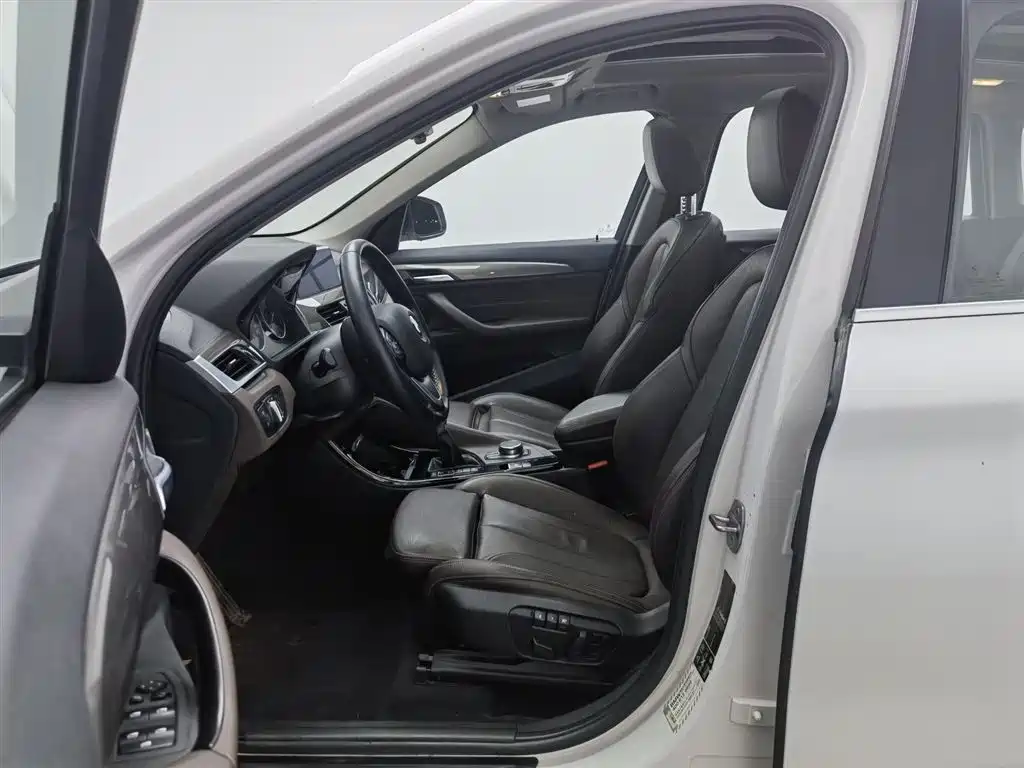 BMW X1 2017 — фото 10