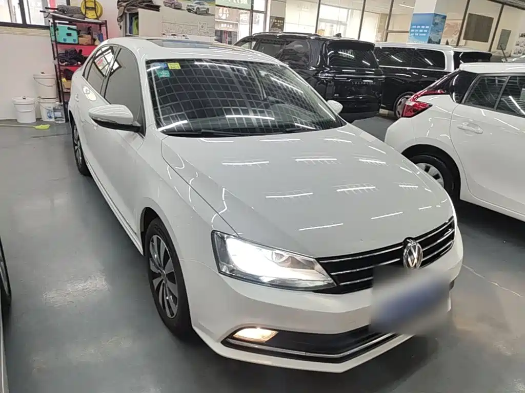 Volkswagen Sagitar 2019