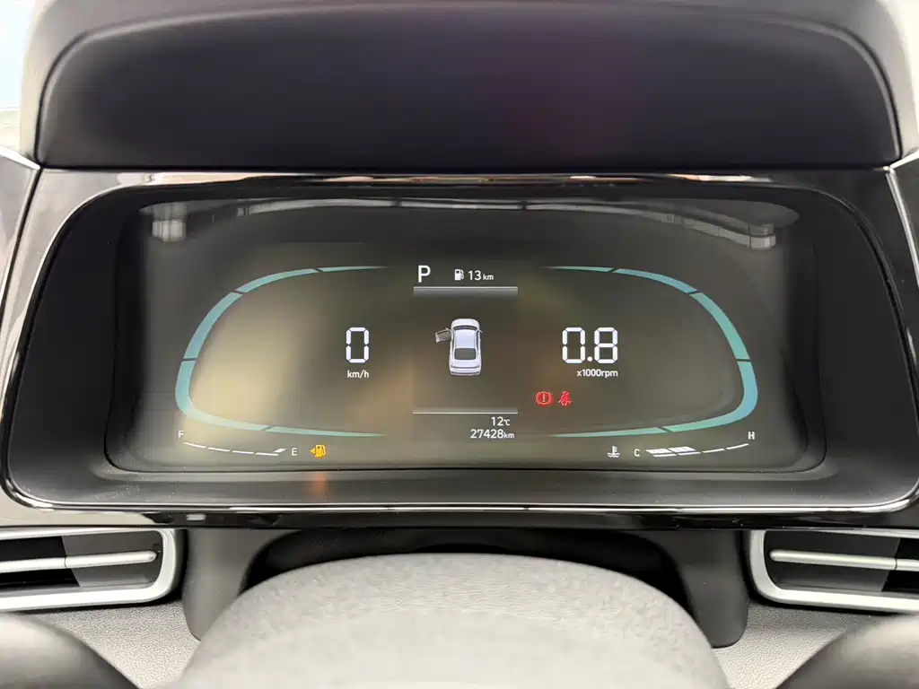 Hyundai Elantra 2023 — фото 22