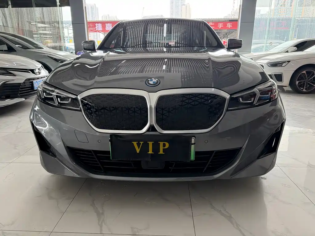 BMW i3 2025